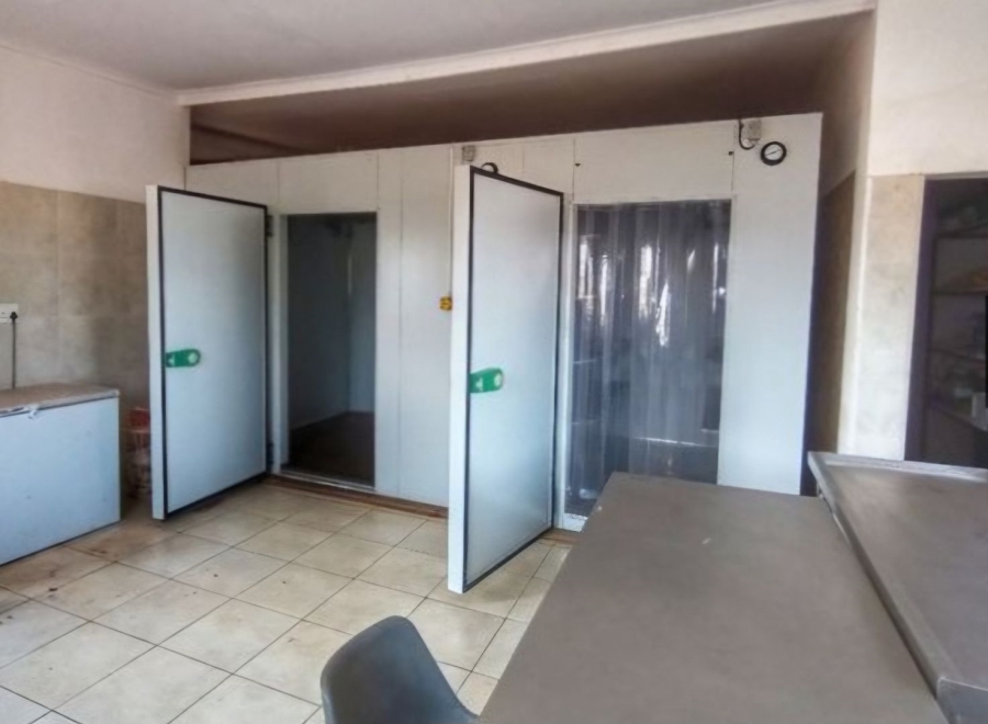 10 Bedroom Property for Sale in Olifantshoek Northern Cape